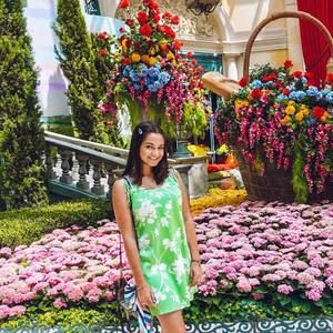 Meet your Posher, Caroline